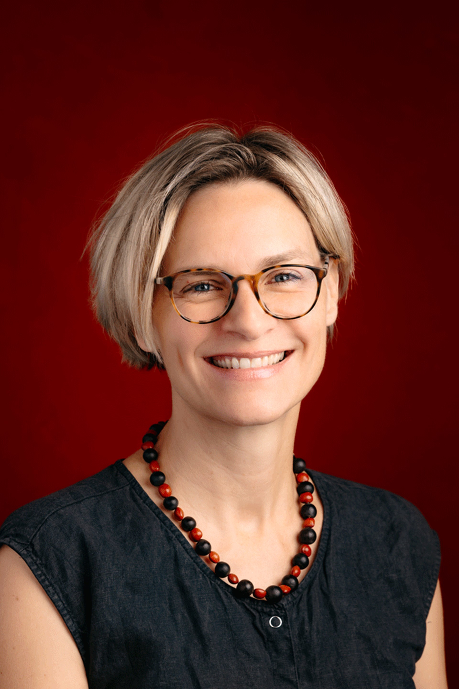Porträt der Mitarbeiterin Daniela Hirsch